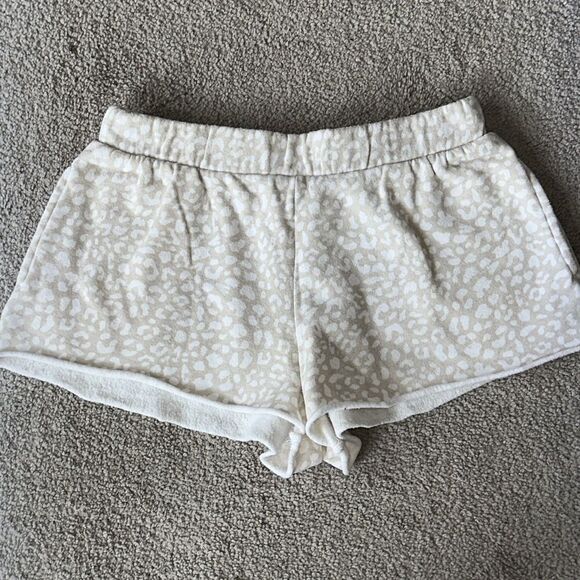 Colsie Leopard Print Fleece Shorts! - Picture 1 of 6